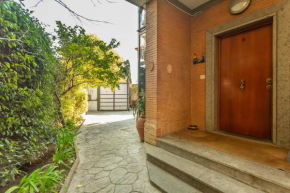 St Peter's Spacious 3 BDR with Private Parking and Garden
